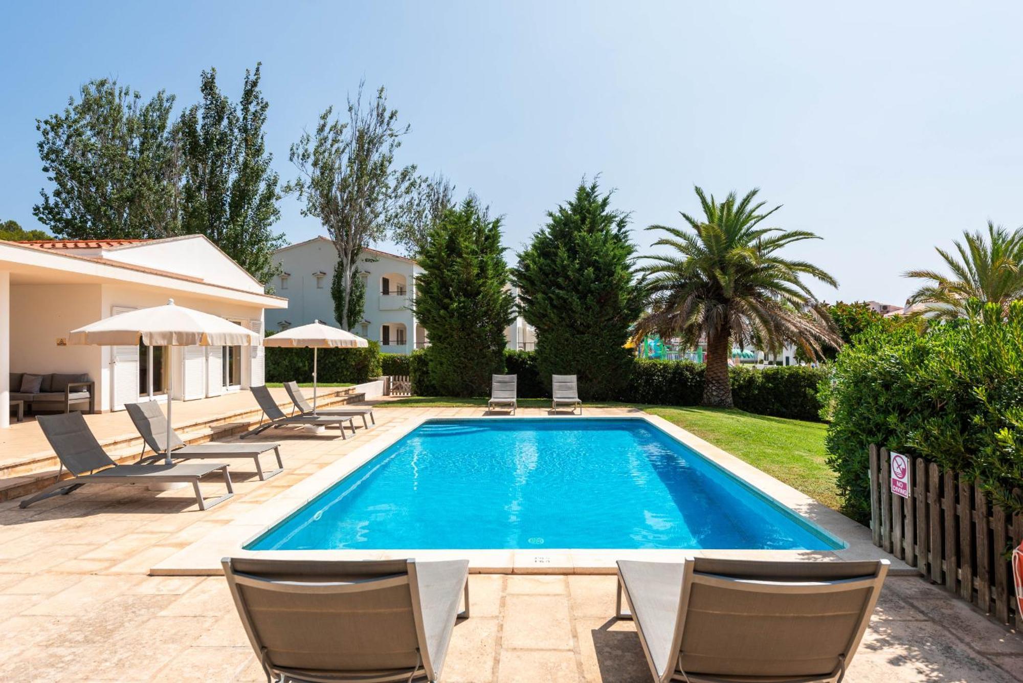 Villa Lola